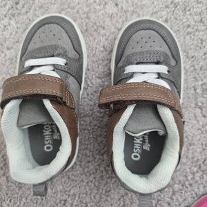 OshKosh B'gosh Gray and Brown Toddler Sneaker Boots